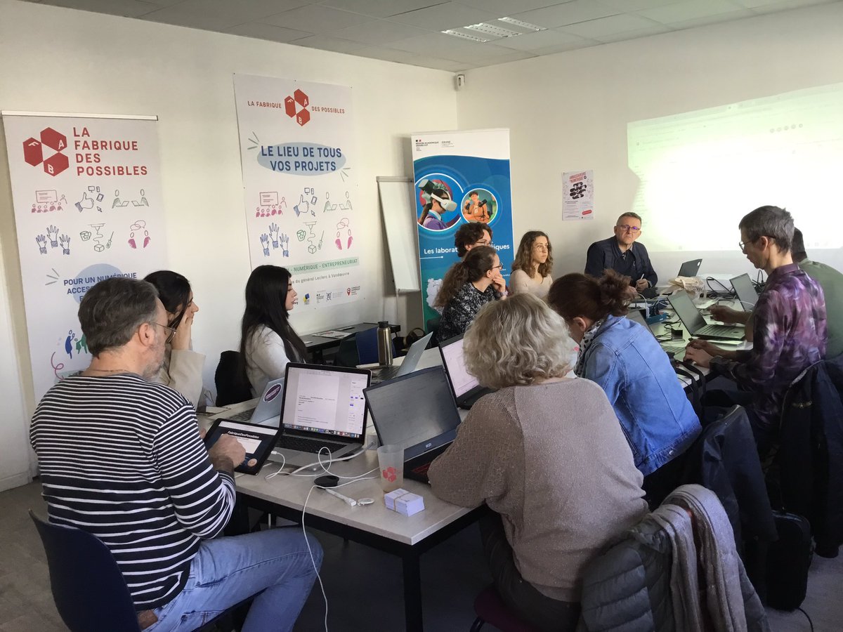 dane_nancy_metz's tweet photo. Journée de regroupement des coordonnateurs des laboratoires numériques de l'@acnancymetz à la @fabpossibles ⤵️
✔️ Point #Pix et #PixEdu 
✔️ Préparation de la semaine régionale de l'#IntelligenceArtificielle du 28 avril au 2 mai 2025.
@Ambition21_FSE 
@RA_GrandEst
#TNE88
#TNE https://t.co/iq3oW8DVp1