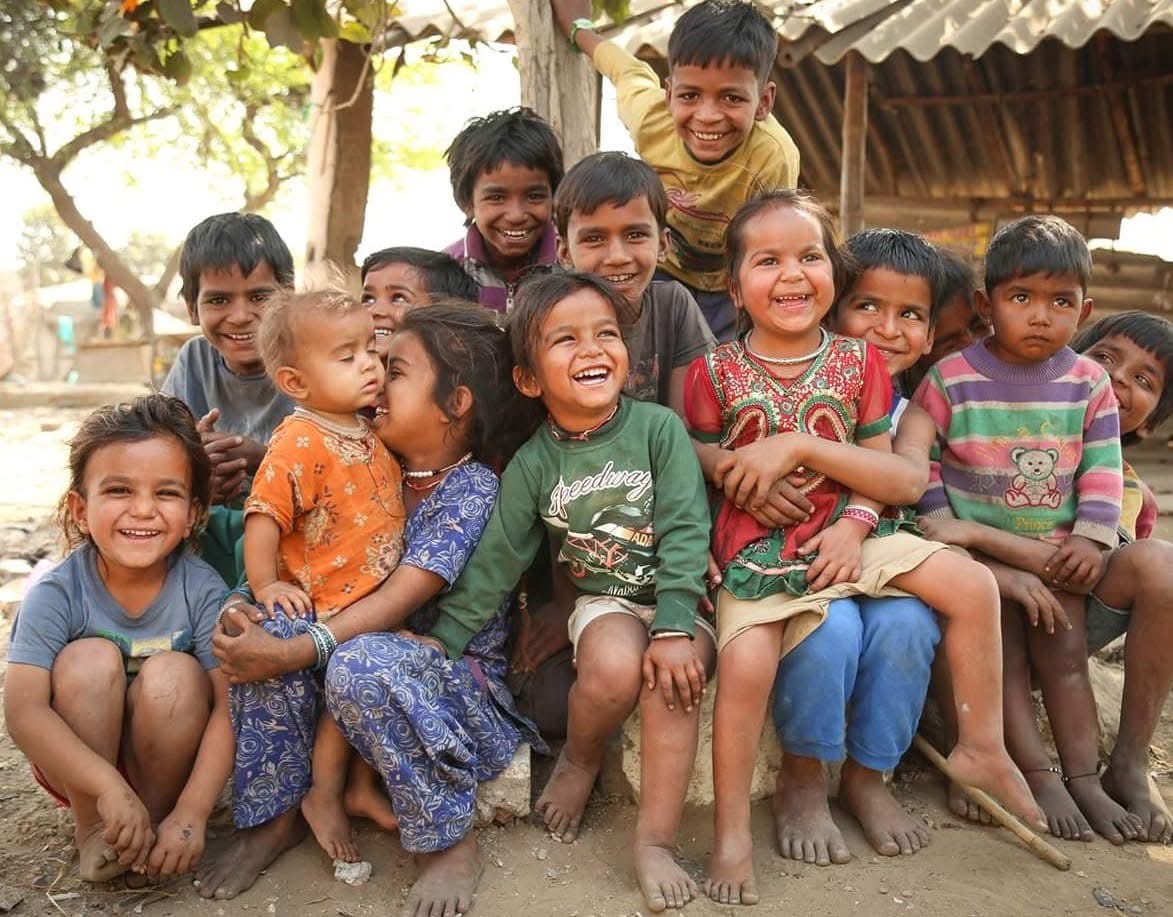 NakshatraPrem's tweet image. It&apos;s #InternationalDayOfHappiness 🥰, and what better way to celebrate than by being kind to everyone and volunteering to make this world one shade better everyday.

Happiness is in Family
Happiness is in Friendship
Happiness is in Togetherness
Happiness is in Simplest of Things