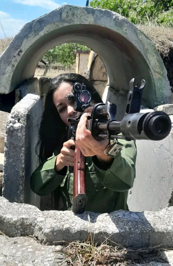 Nuestra obra es invencible cuando están presentes las mujeres.
#Cuba