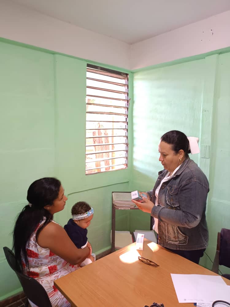 HigienePpb's tweet photo. 🅟oliclínico 🅟🅛🅐🅨🅐 🅑🅐🅡🅐🅒🅞🅐 
Entrega de la Chispita ⭐ a lactantes de 6 a 11 meses  
🏥 CMF 2 Cangrejera https://t.co/cXxPb46S31