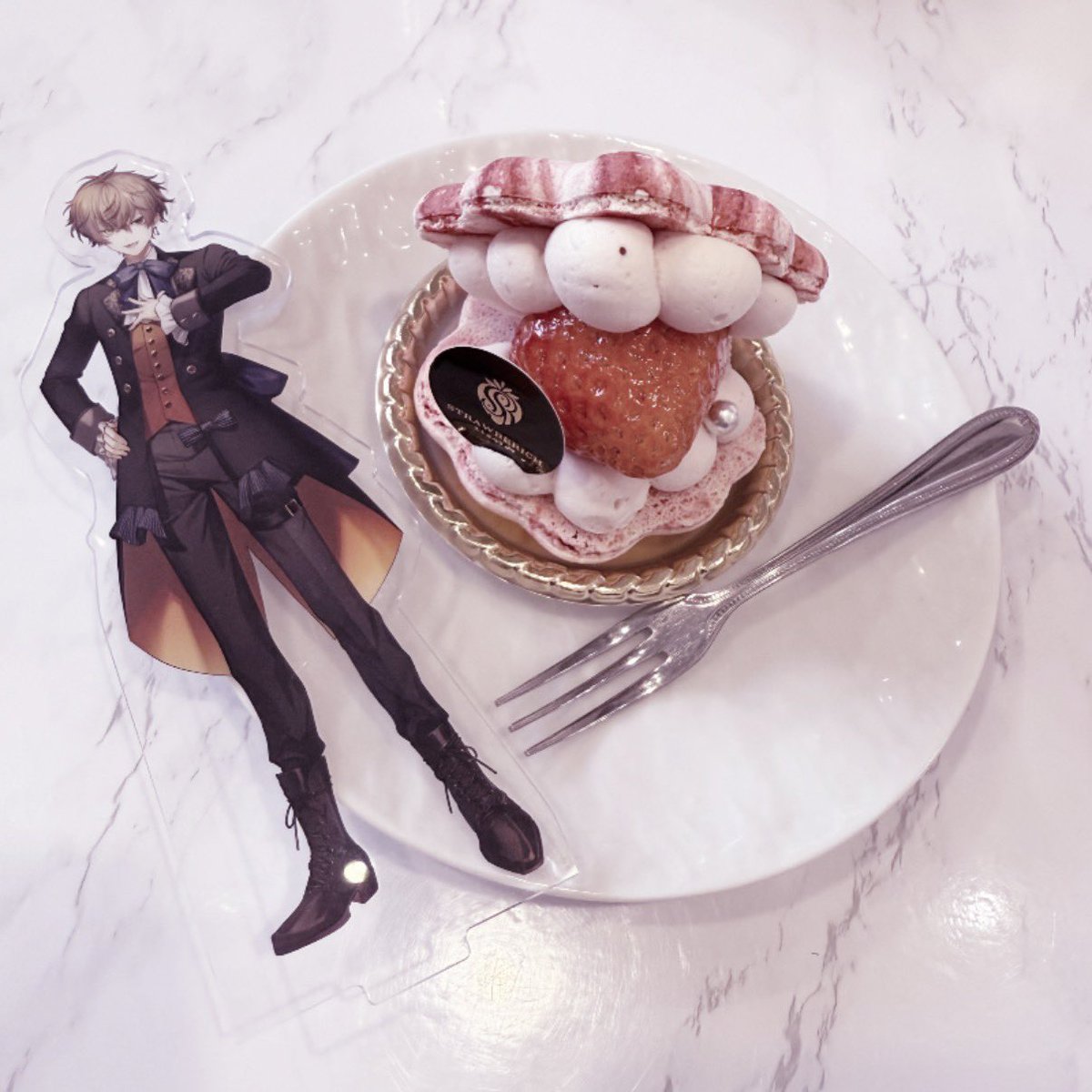 Qmnz__'s tweet photo. いちご、ぴんく、しろ🍓💞🤍

 #AlbanKnox 🐈‍⬛🎀 https://t.co/bgZnYR76OP