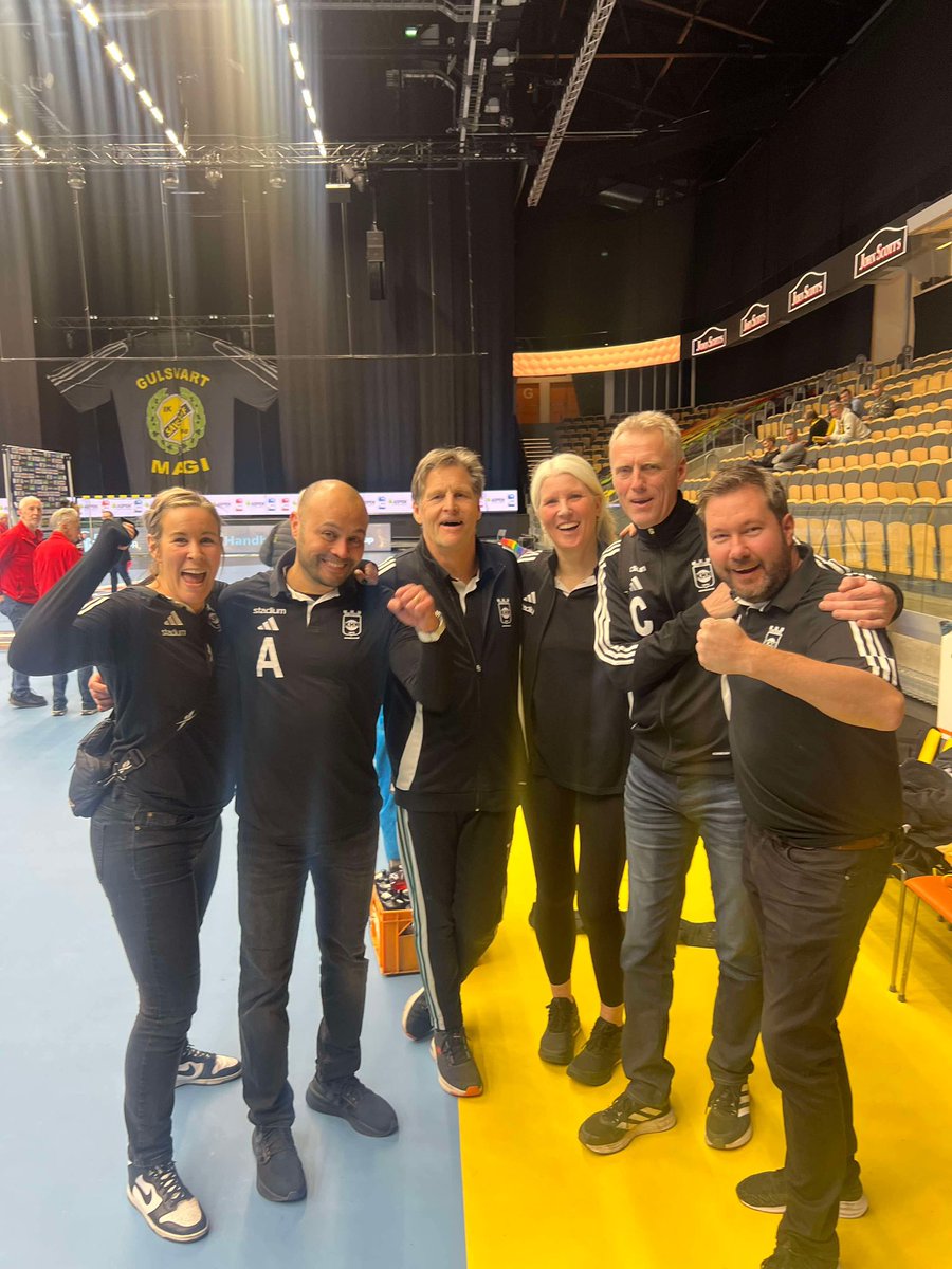 EricFeiff's tweet image. Hjältebetonad avslutning igår med en poäng borta mot ”omöjliga” Sävehof avslutar denna säsong. Bragdgänget som knäppte alla tvivlare på näsan, tack för ett magiskt roligt år som värdigt avslutades likt ett välskrivet Hollywoodmanus!