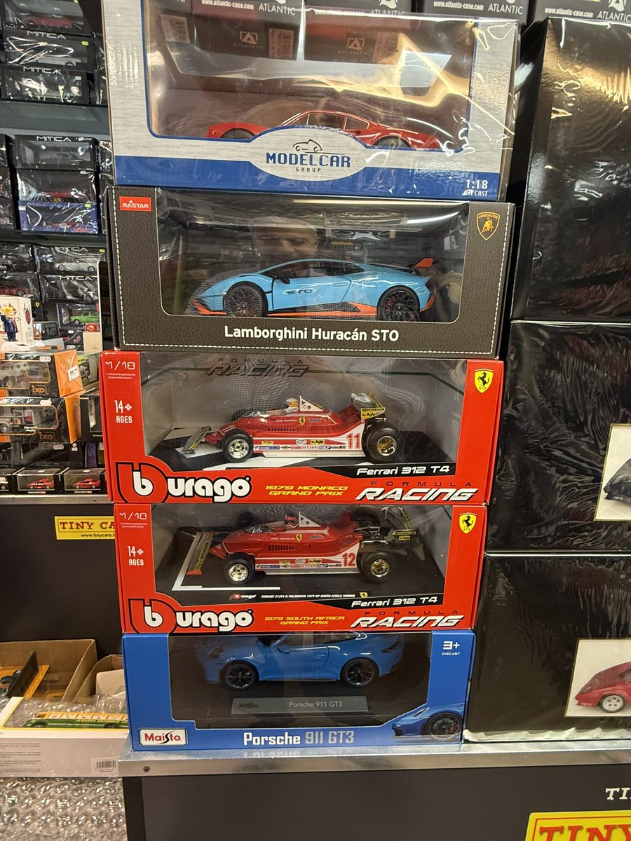 cars_tiny's tweet photo. Nnews Burago KK Maisto Atlantic Cult #tinycars #models #scale118 https://t.co/pVjZdGwldo