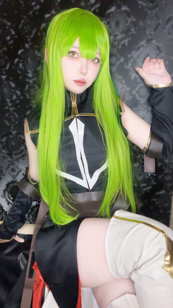 mamushi_tsuyoi's tweet image. ━────── •●• ──────━

　＊コスプレ | Cosplay ＊

　　C.C. ／ コードギアス

━────── •●• ──────━

大好きなコードギアスのコスプレできて嬉しい☺️💚

#CodeGeassCosplay
#コスプレイヤーさんと繫がりたい