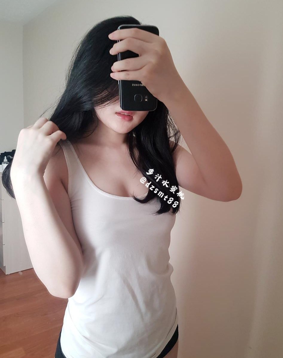 准备出门去海滩玩啦，先给粉丝们露一下🥰🥰🥰

@SexytoBaby
@SexytoLady
@SexytoDoll
@SexytoGirl https://t.co/3YUlVzu4V3