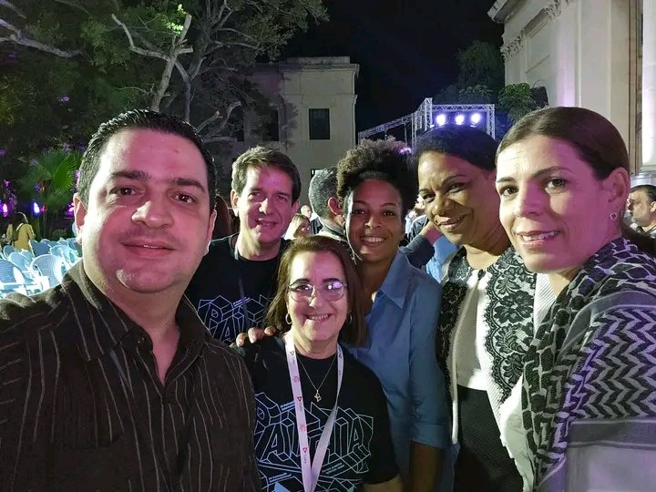 KRibosa83's tweet photo. Clausura del #ColoquioPatria en #CubaEnRed https://t.co/tSIKKTmJDB