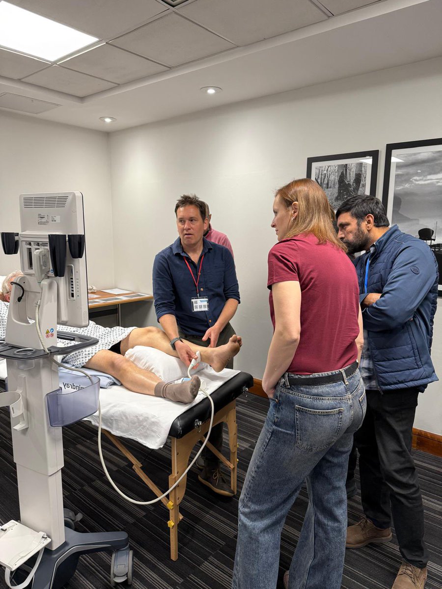 David teaching at #ESRAC2025 
<a href="/DavidBstl/">David</a> <a href="/athmathottungal/">Athmaja Thottungal</a> <a href="/drvenkatd/">Venkatesan Duraiswamy</a> <a href="/mariapsebastian/">Mariapaz Sebastian</a> <a href="/MadanNarayanan/">MadanKumar Narayanan</a> 
<a href="/ESRA_Society/">ESRA | European Society of Regional Anaesthesia</a> <a href="/RegionalAnaesUK/">RA-UK</a>