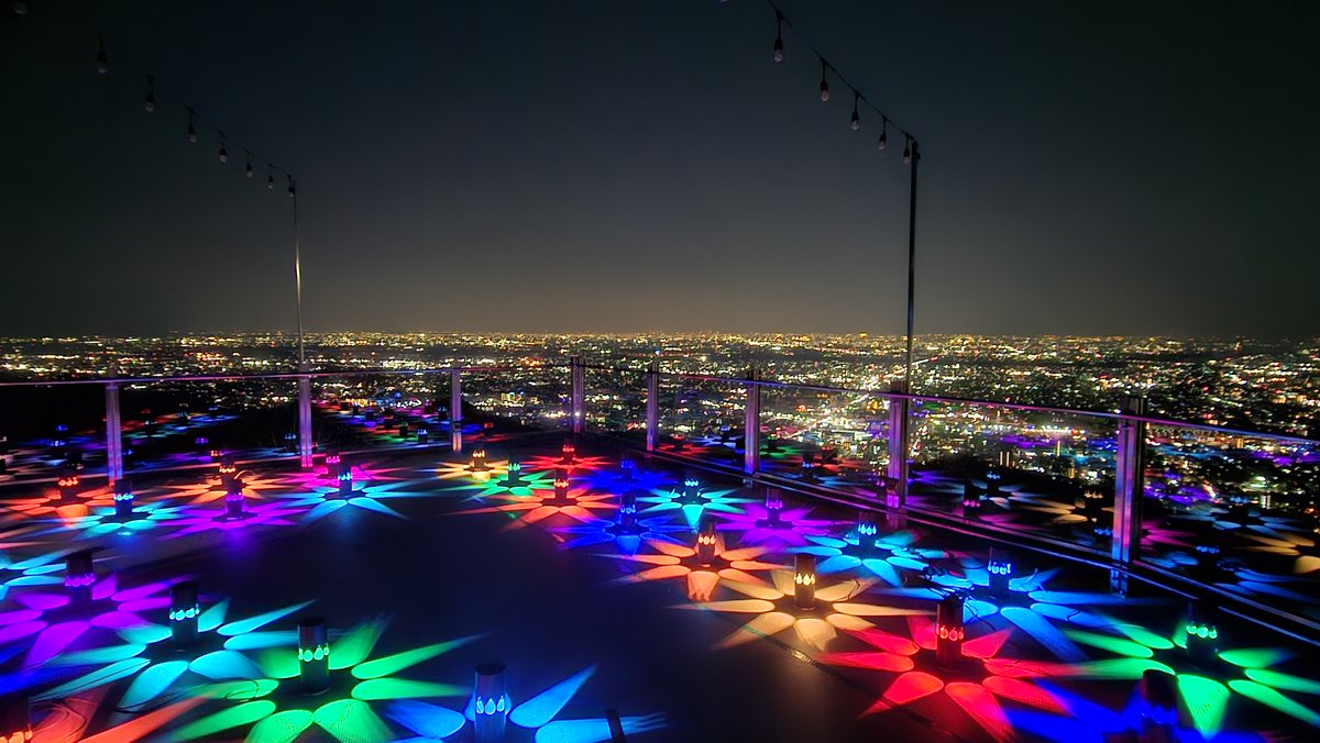 本日、春休み期間中の土日祝のナイター営業日の初日、展望台で灯り