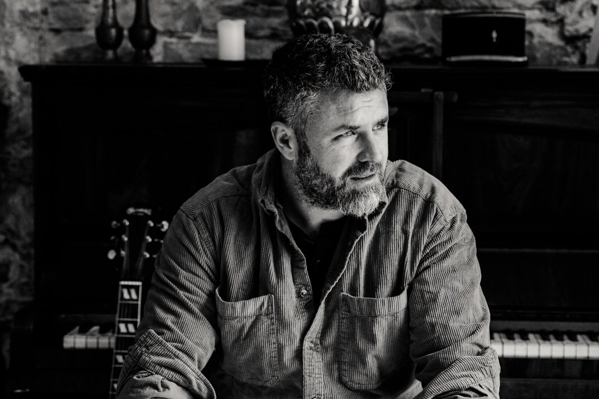 Mick Flannery returns to DeBarra’s this May 3rd for two solo shows! 

a Matinee at 2:30pm &amp; an evening show 9pm

Pre-sale Tix avaialble now for #DeBarras Members w tix on general release 10am Fri 21st March
&lt;&lt;link in bio&gt;&gt;

#FolkClub #MickFlannery #starhousecollective #Clonakilty