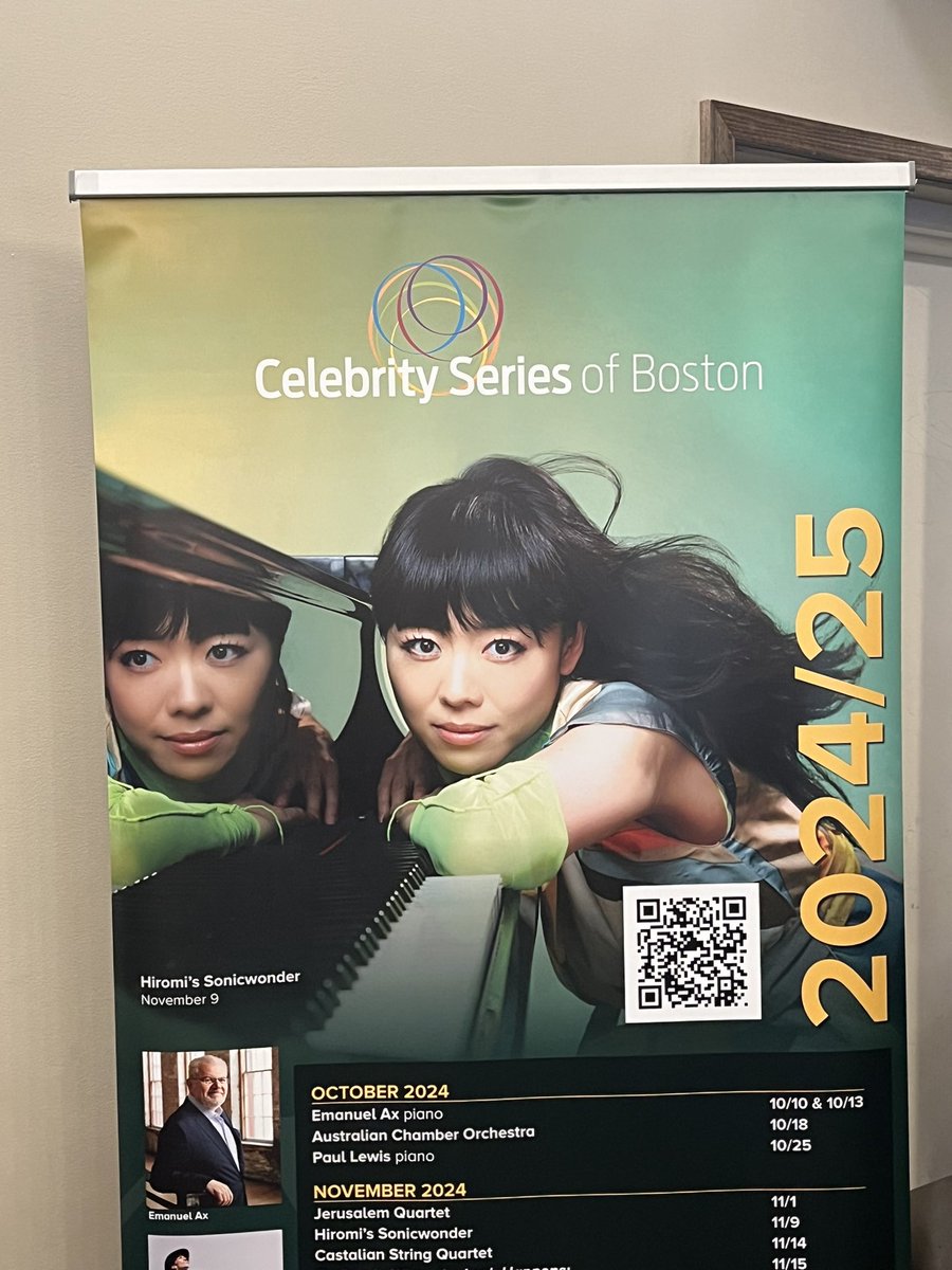 HiroChanExpat's tweet photo. 去年の思い出

日本人ジャズピアニストの上原ひろみさんのコンサートが、彼女の母校のBostonのBerklee音楽院であったので行ってきました

終始アドリブまみれで圧巻でし���
後にも先にもアメリカでコンサートにいったのはこの回だけになってしまいました https://t.co/VUIBBaWyKN