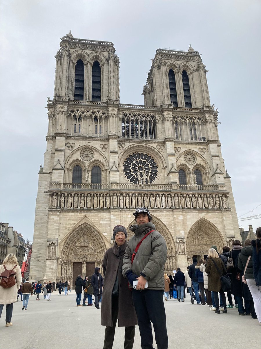 義母は、フランス留学をとある事情で断念したことがあり、一度パリに行くのが夢だった。叶えられて良かった！