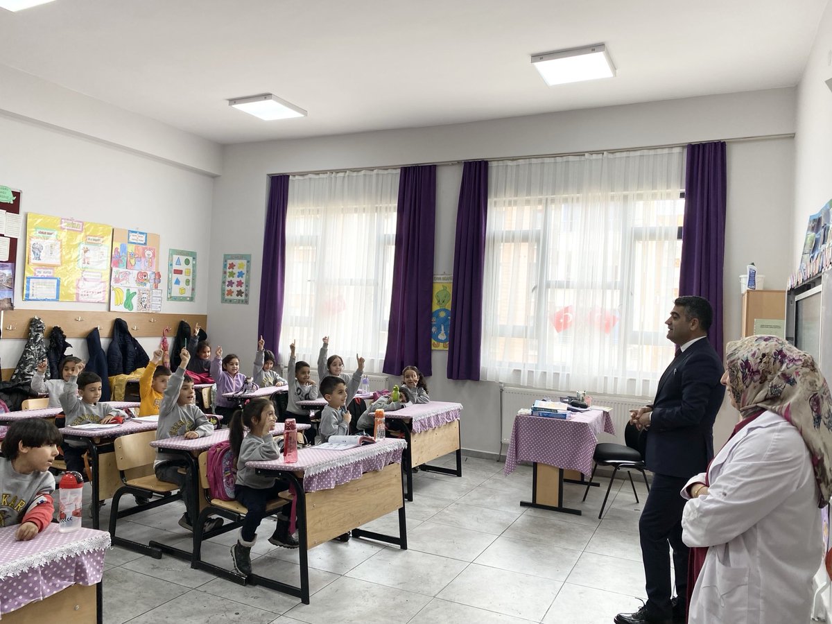 Sezai Karakoç İlkokulumuzu ziyaret ederek idareci, öğretmen ve öğrencilerimizle bir araya geldik. ⁦<a href="/tcmeb/">Millî Eğitim Bakanlığı</a>⁩ ⁦<a href="/Murat4Kucukali/">Murat Küçükali</a>⁩
