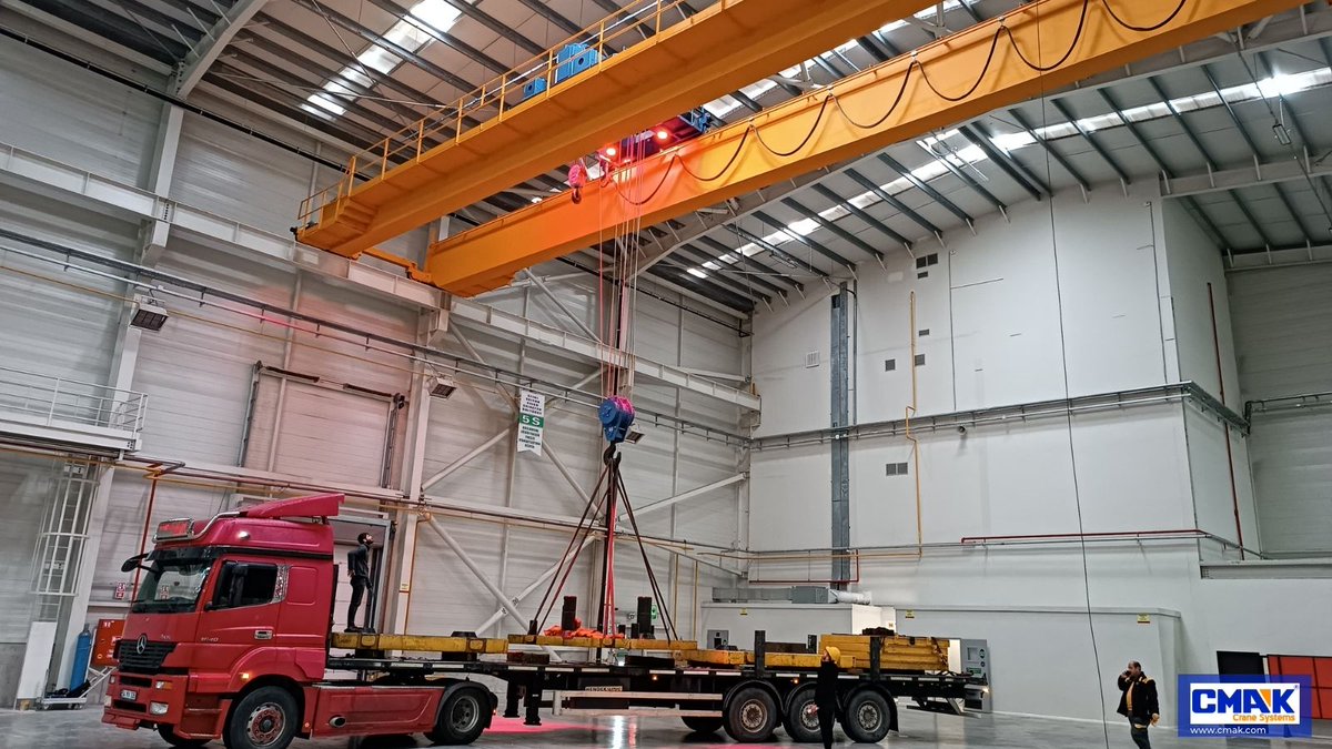 cmakcranes's tweet image. 🚀 New EOT Crane Installation Completed! 🏗️

This crane is equipped with workplace illumination and an auxiliary hoist, enhancing both safety and efficiency in operations.

#EOTCrane #HeavyLifting #EngineeringExcellence #NewInstallation #Cranes #MaterialHandling #CustomerSuccess