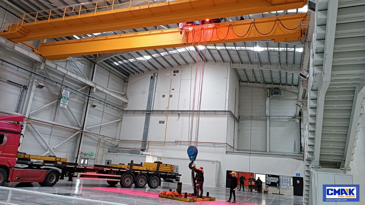 cmakcranes's tweet image. 🚀 New EOT Crane Installation Completed! 🏗️

This crane is equipped with workplace illumination and an auxiliary hoist, enhancing both safety and efficiency in operations.

#EOTCrane #HeavyLifting #EngineeringExcellence #NewInstallation #Cranes #MaterialHandling #CustomerSuccess