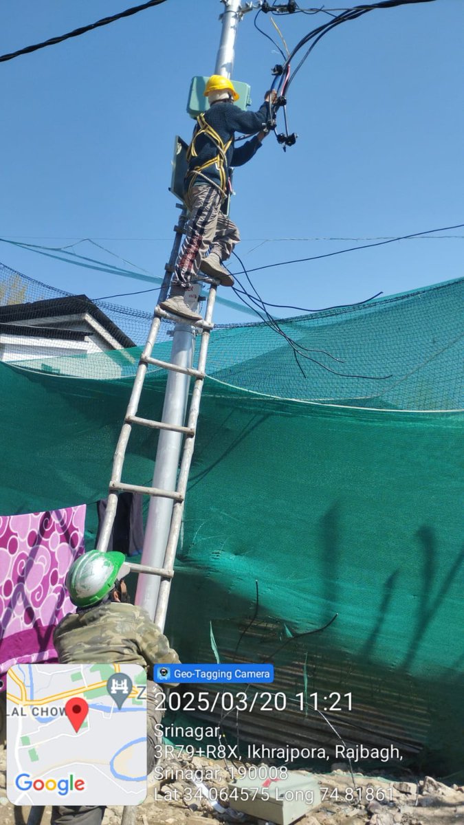 kpdcloffice's tweet photo. "RDSS: Paving the Way for Progress! #InfrastructureUpgradation" 
Installation of three phase SMDB'S on feeders F01 and F02 of #ESD📍 Rajbagh,ED-II Rajbagh under the Centre's premier loss reduction scheme of #RDSS
@diprjk @OfficeOfLGJandK @GreaterKashmir @RisingKashmir https://t.co/GZclhEs5XY
