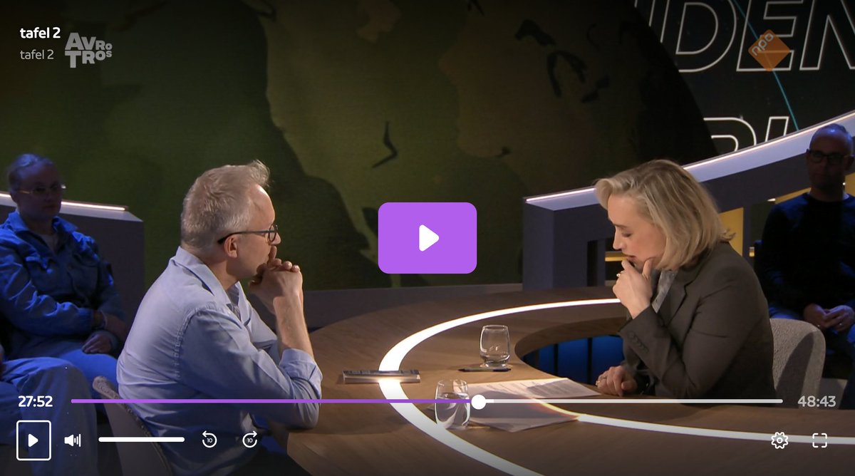 David van Reybrouck was gisteravond te gast bij Eva Jinek. Aanstaande maandag is ie spreker tijdens de 'uitverkochte' Academie. Zijn enthousiasme zit er alvast goed in. Het fragment start op 27 minuten en 52 seconden: eva.avrotros.nl/artikel/david-…