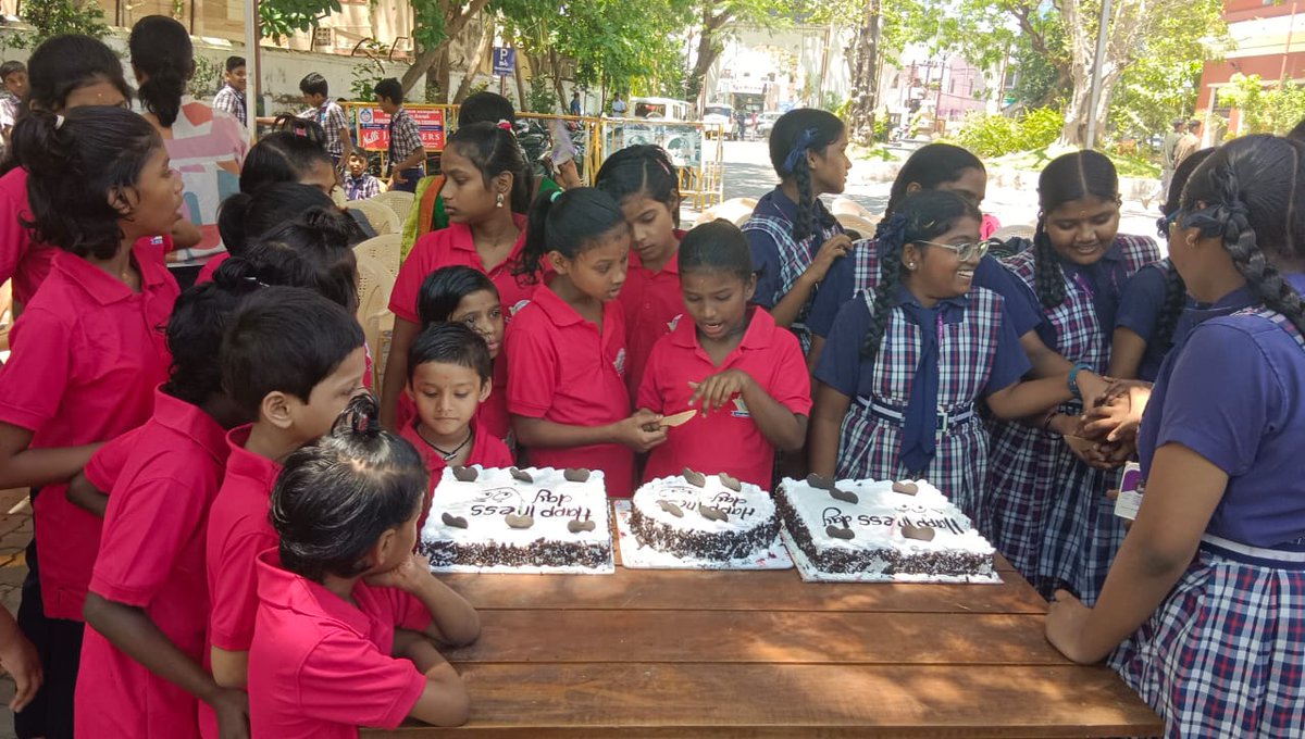 tnpm_chn's tweet photo. Spreading happiness through joy, sharing, and caring is a beautiful way to connect with the community. Partnering with Mosses Matriculation Hr.Sec. School and Sheva Chakar Children's Home is a great way to reach different segments of the community and bring smiles to their faces. https://t.co/pPC1ktqNTM