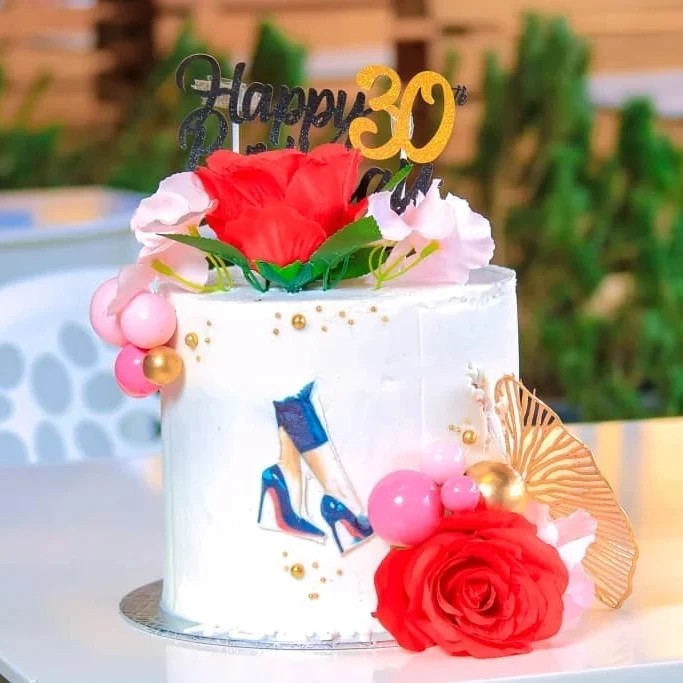 LizuBakery's tweet image. #Tinitwitter #Tinix Cakes available Manzini Fairview 📞 7686 7763/7917 3563