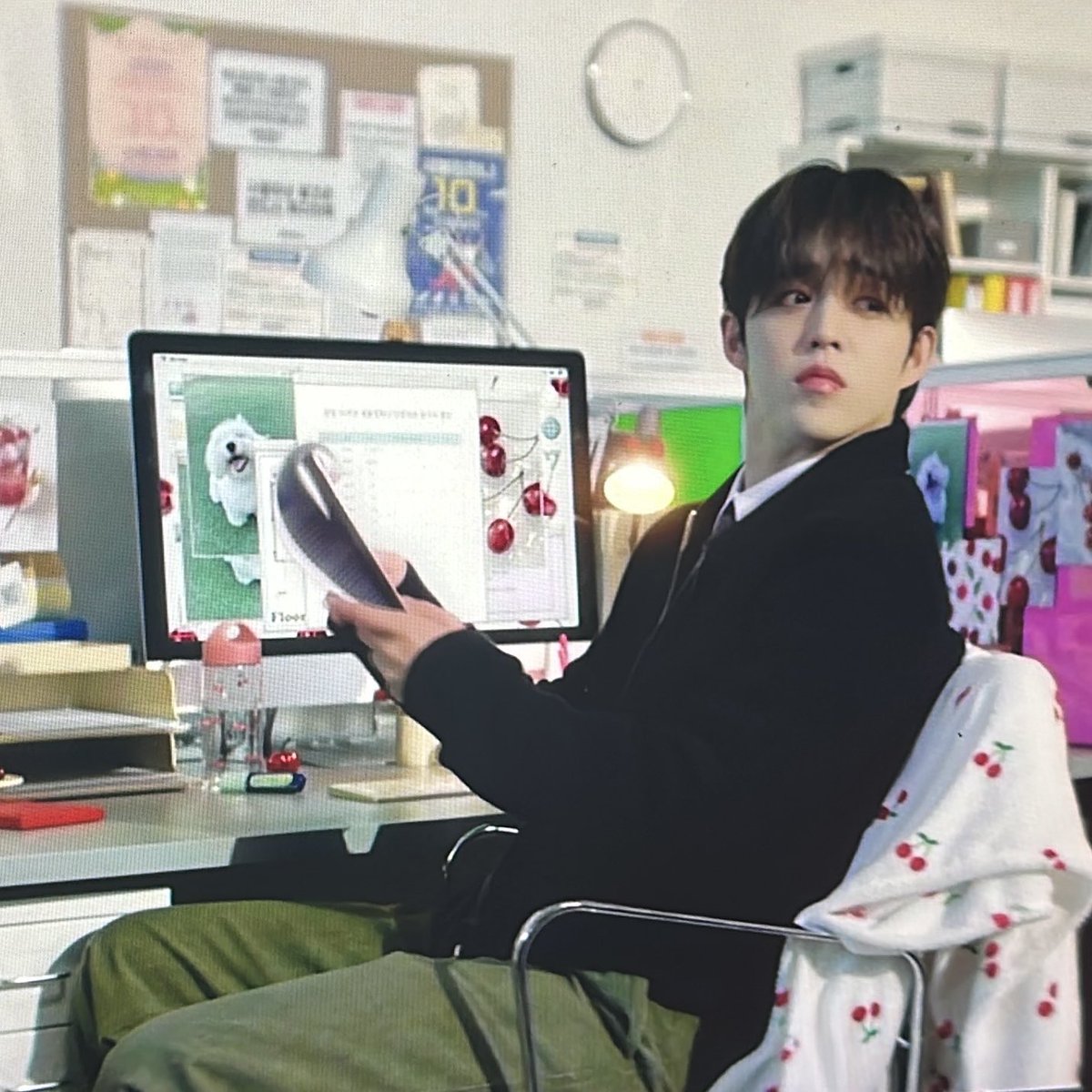 SI CHERRY WITH HIS BABY KKUMA ON SCREEN