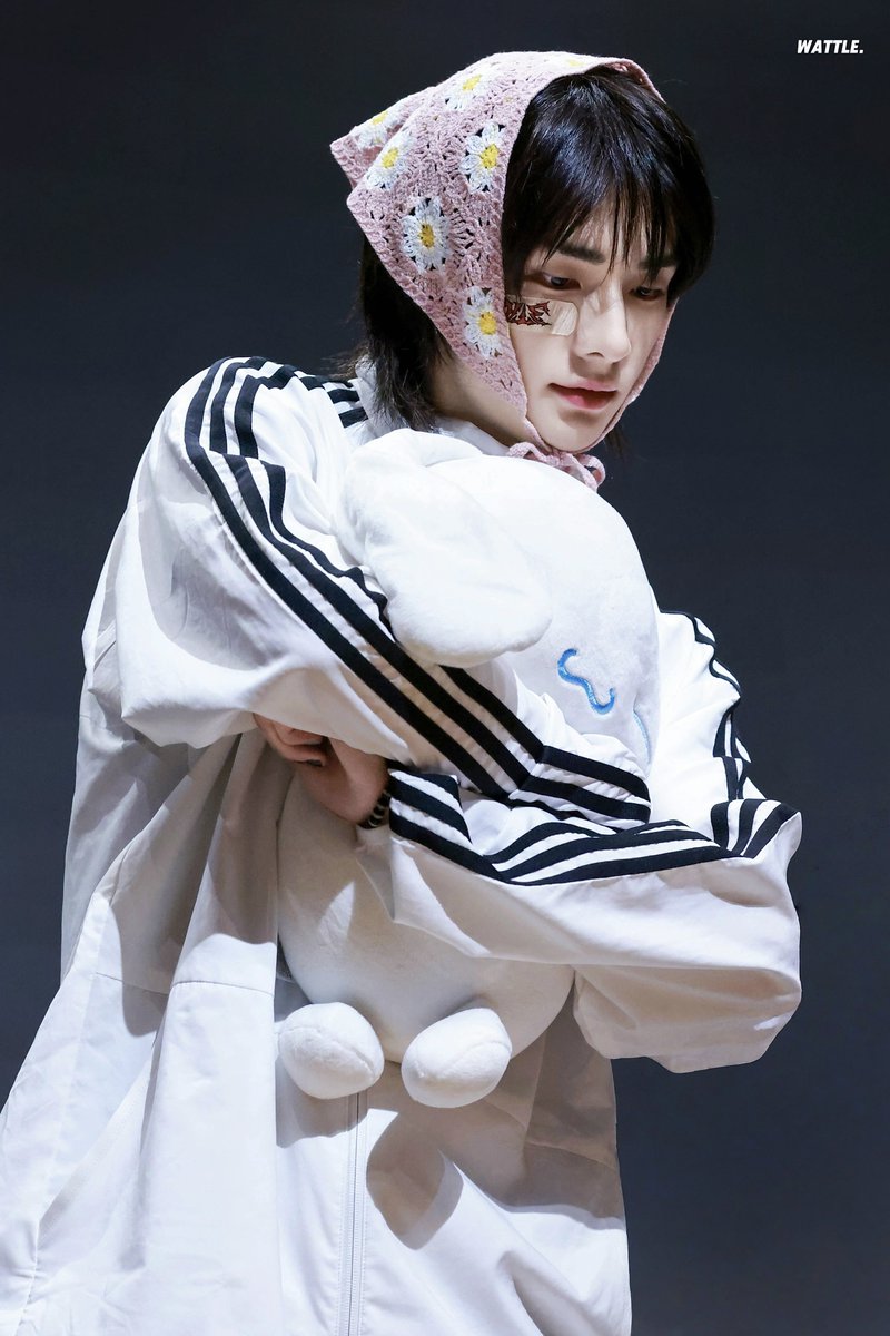 Wattle_HF0218's tweet image. ᖭྀ ༏ᖫྀ ⊹˚˖𝙃𝙖𝙥𝙥𝙮 𝘽𝙞𝙧𝙩𝙝𝙙𝙖𝙮 𝙃𝙮𝙪𝙣𝙟𝙞𝙣˚⊹ ᖭྀ ༏ᖫྀ
#HappyHyunjinDay
#당도최고_현진키위_생일축하해
#WorldTrendsetterHyunjin
#StrayKids #스트레이키즈
#현진 #Hyunjin