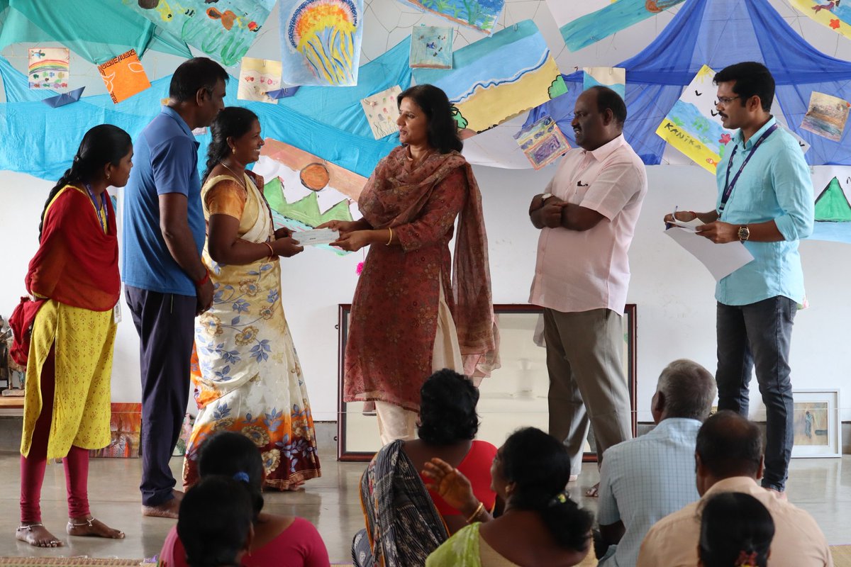 SharanaOfficial's tweet photo. This week, our Founder, Ms. Rajkala, & CFO, Mr. Murugaiyan, distributed loan cheques to 15 women, enabling them to grow their businesses through our SEP.
Stay tuned for upcoming blogs highlighting their stories & the impact of our program #Sharanango #nonprofit
@MinistryWCD https://t.co/4W7O5nfnIh