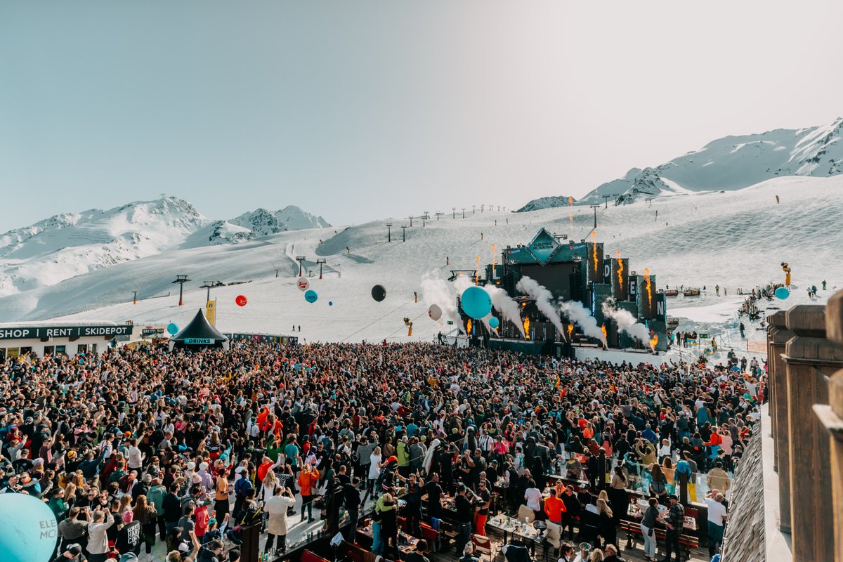 Austria_UK's tweet photo. ⛷️🏔️ The Ultimate Destination for Skiing &amp; Sporting Events 🇦🇹

Austria is known for schnitzel, skiing, and the Sound of Music. 

But Austria is not just skiing. 

It is one of the best places in the world for sporting events - here's why:

🧵👇 https://t.co/JU2ki8KXo0