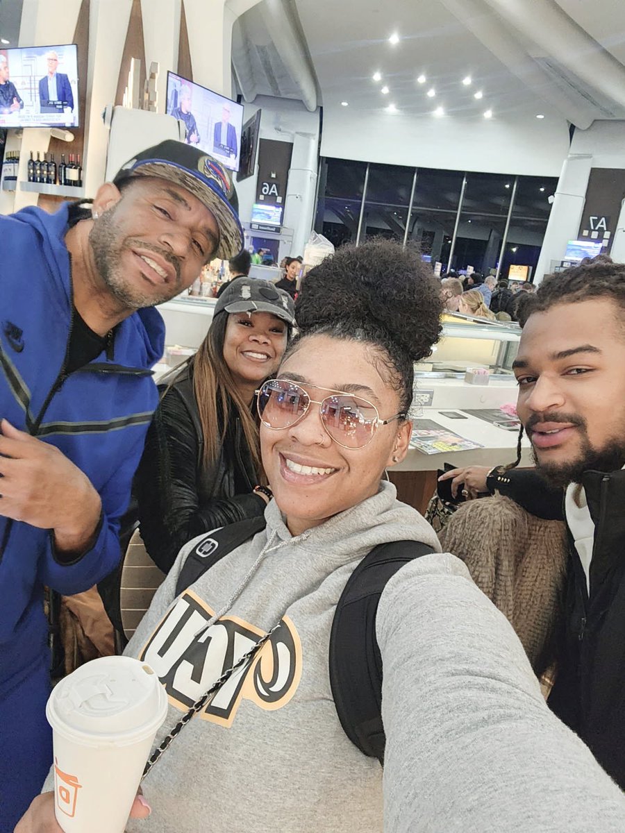 DemetriaJenni10's tweet image. My Son and our VCU family on the move! ✈️ Supporting our boys as they chase greatness in #MarchMadness. Let’s go Rams! 🖤💛 #VCUHoops #RamNation
@WillJenningsIII