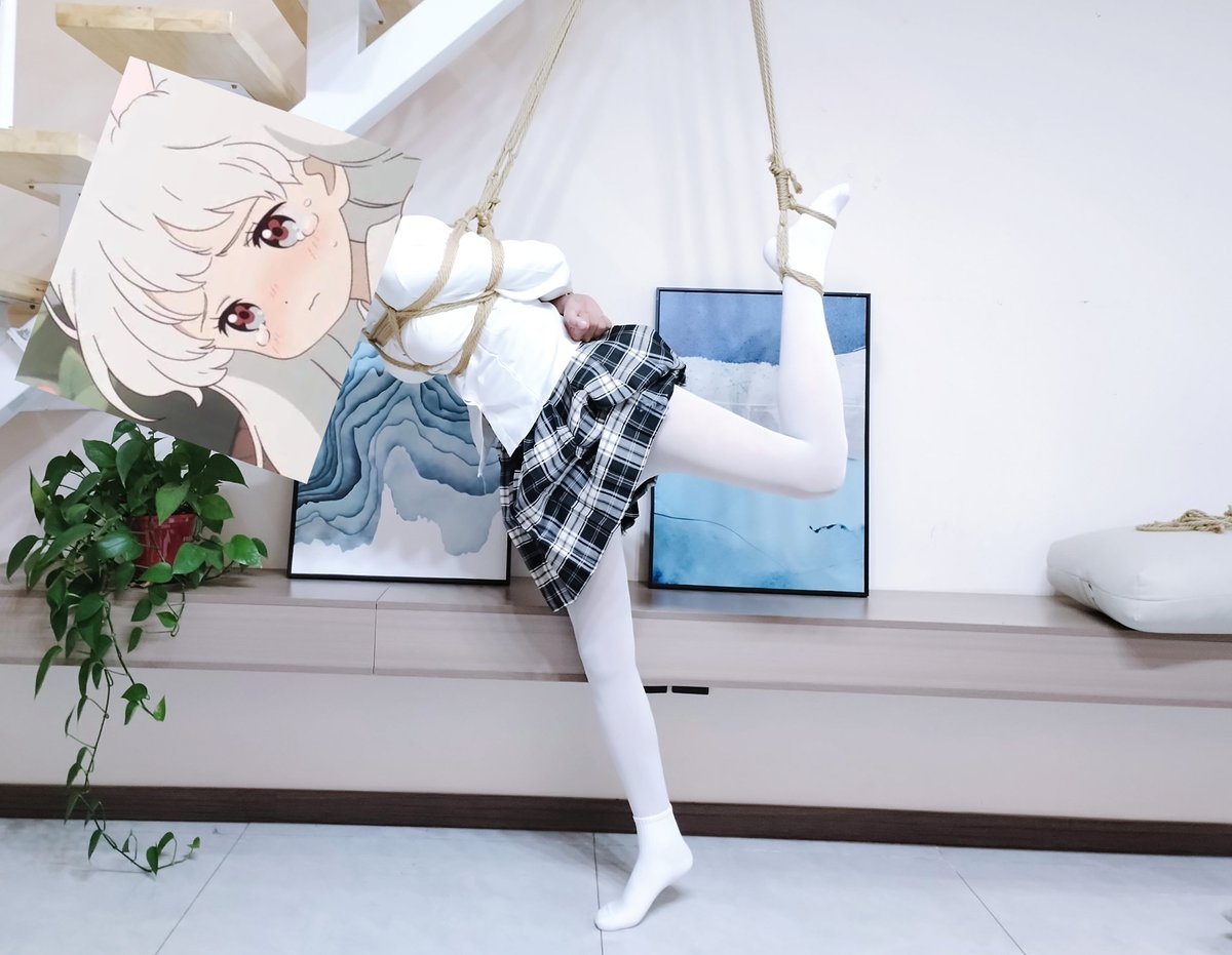 场地限制的简易版吊缚～～～可爱捏
#绳缚 #紧缚 #捆绑 #绳艺