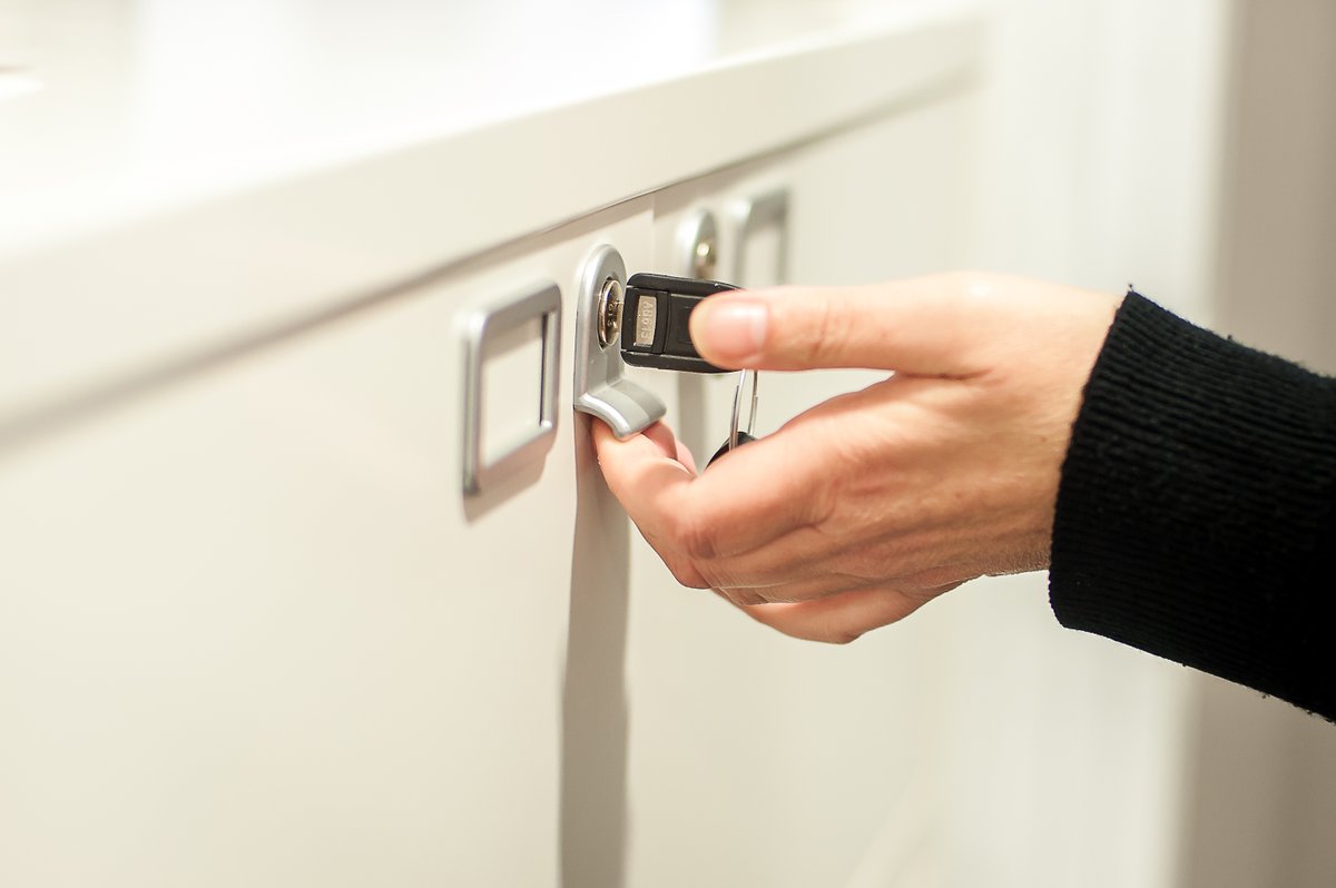 Join <a href="/MarbleHallDerby/">Marble Hall</a>  and you’ll have access to our postal services.

Leave the work to us as our reception team handle the mail and parcels for all your outgoing and ingoing deliveries.

See what else we can offer: connectderby.co.uk/workspaces/mar…