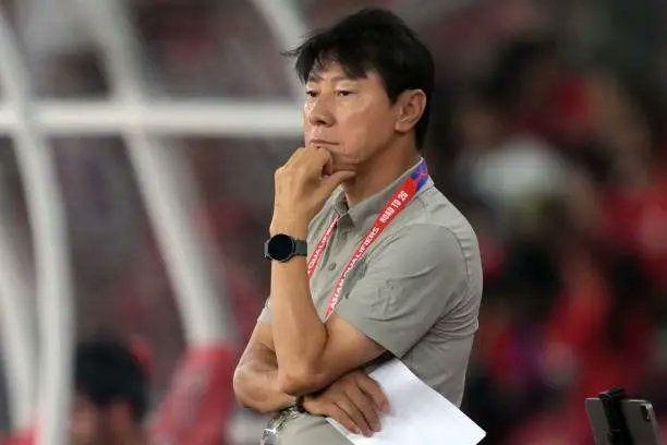 MIMPI KITA DI PIALA DUNIA IKUT DIBAWA PERGI BERSAMA PERGINYA COACH STY 🥀

MAAFKAN KAMI COACH.
JANGAN MAAFKAN ERICK THOHIR!