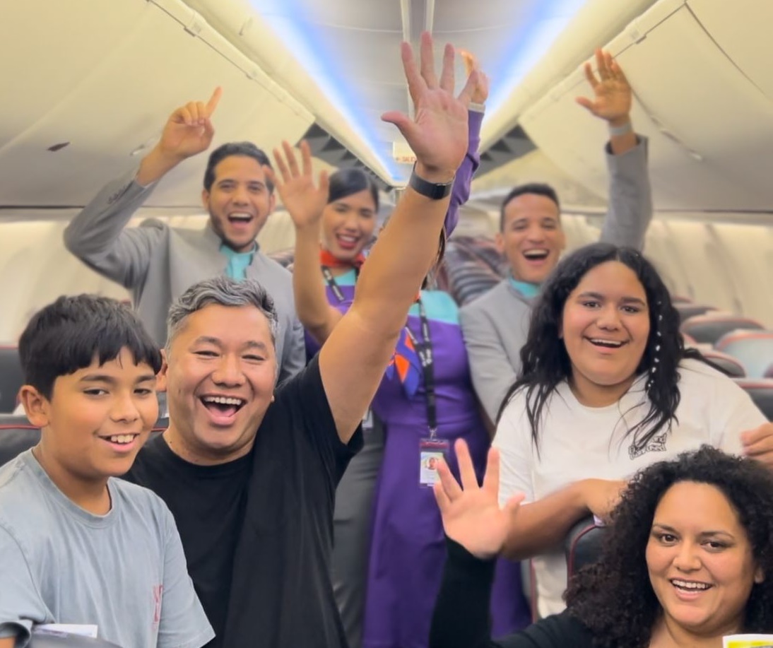 GuidoCEOTraffic's tweet photo. ARAJET EXPANDE SU PROGRAMA “MI PRIMER VUELO” A CHILE

Publicado en TRAFFIC AMERICAN:
https://t.co/pUKZlV1KDW
#turismo #GuidoCalderon #viajes #turístico #arajet #aerolínea #chile #RepúblicaDominicana #SantoDomigo #PuntaCana #Vuelo https://t.co/IO8OlMfX6H