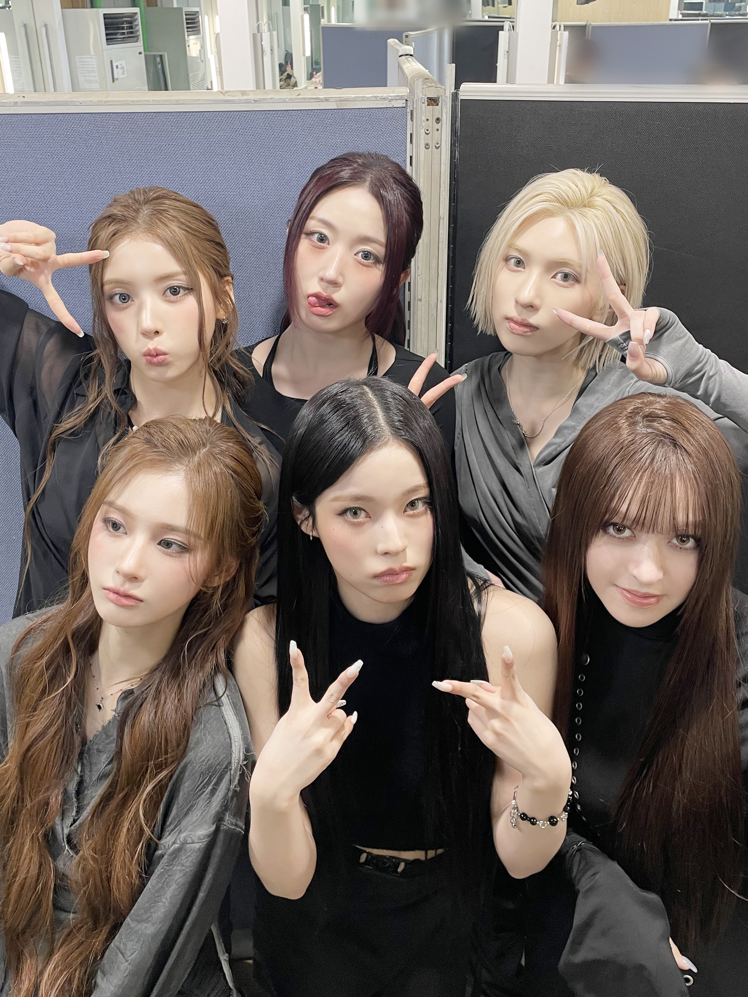 GmetOlMawAAtR0I?format=jpg&name=4096x4096