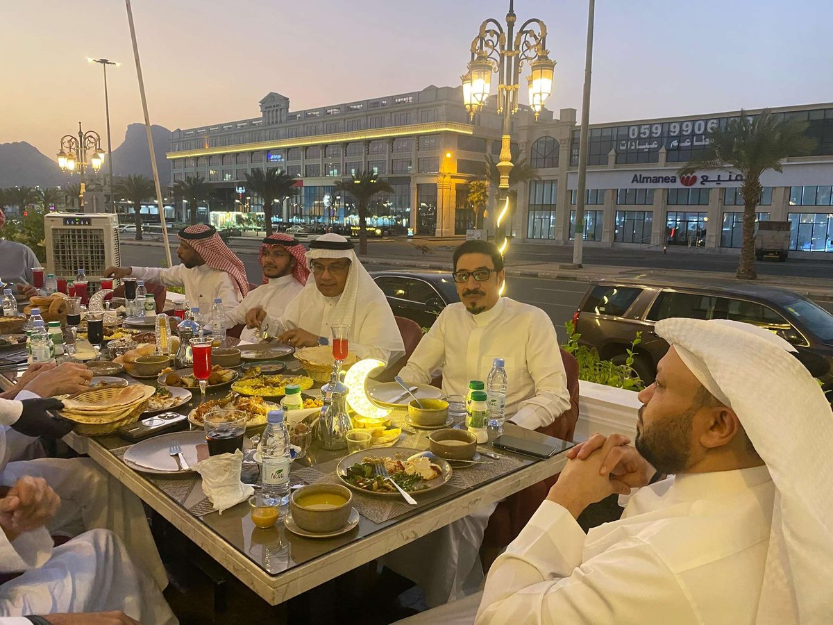 #صور 

في أجواء مليئة بالمودة والامتنان، جمعنا رمضان بروح الألفة والتواصل خلال الإفطار السنوي لشركة إكرام الضيف.  #قصة_إكرام_الضيف
#Ekram_aldyf_company