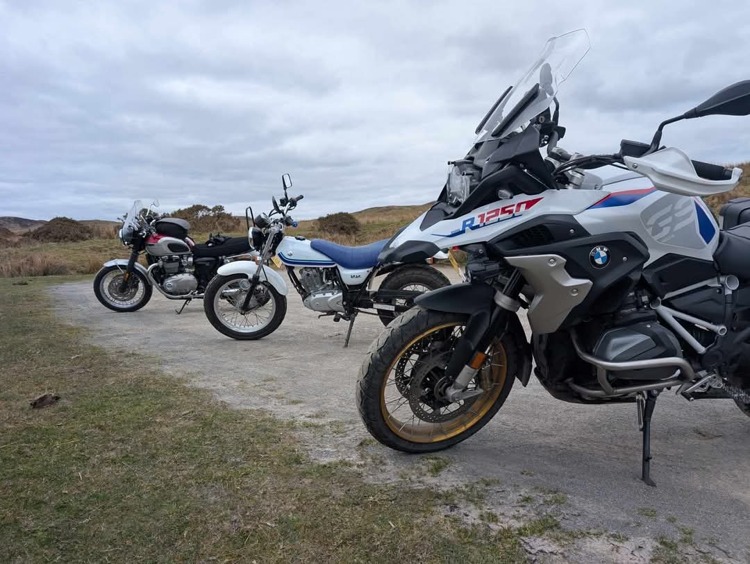 EvolutionWMCC's tweet image. Some Solway Coast members took a 125 friendly bimble around Kirkcudbrightshire with a nice lunch stop. 🧡 A new member's first group ride since attaining her CBT 🙌🏍💨
DM for info on joining!
#EvolutionWMCC #ewmcc #ItsInOurDNA
#bikelife #WomenWhoRide #GirlsWhoRide #motorcycles