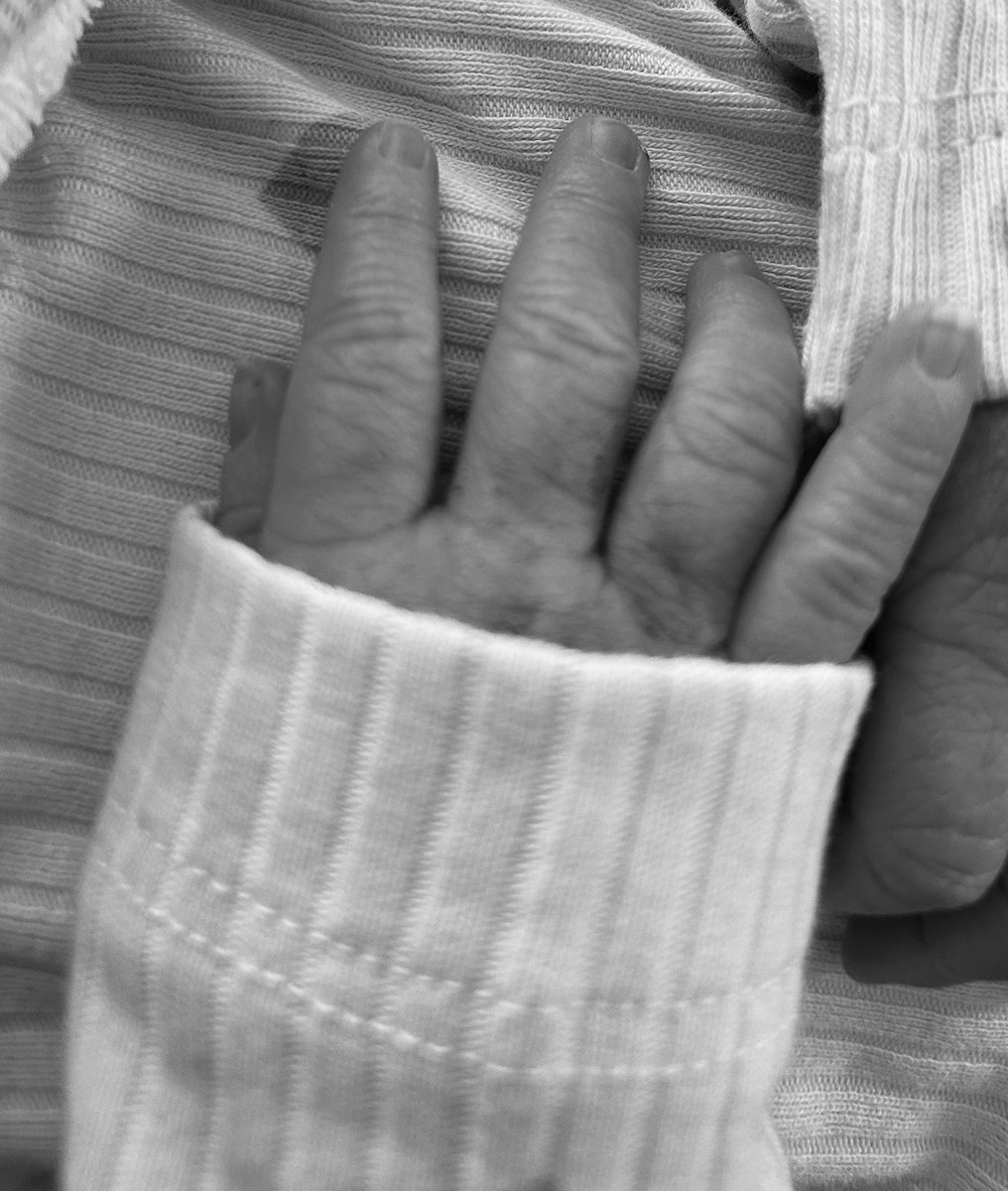 Baby girl is all safely here, 6 days old 🩷