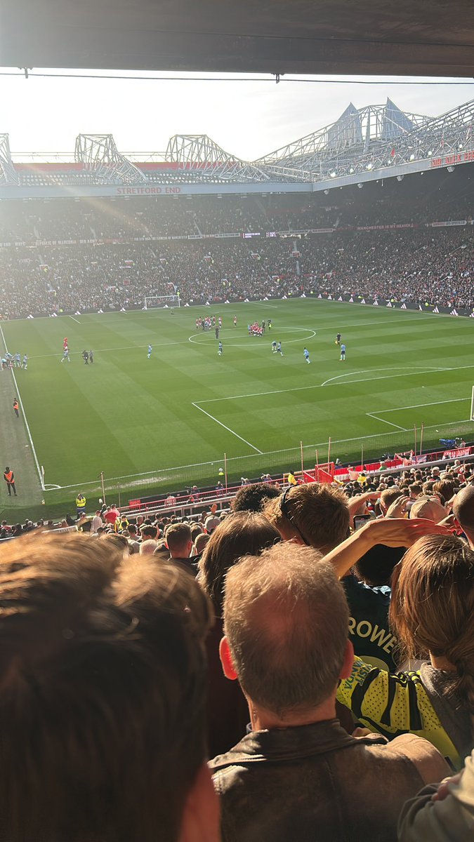 chizzygunners's tweet photo. @ArsenalSpareTix great seats/stand for the Utd game. https://t.co/Lin9oVFlkz
