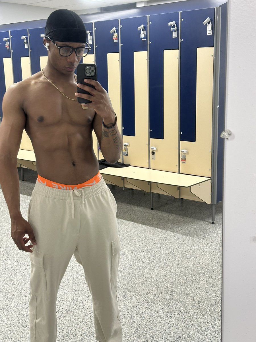 She can’t take it, I’m a monster 😈