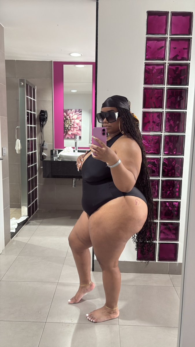 anna banana🍌 tweet media