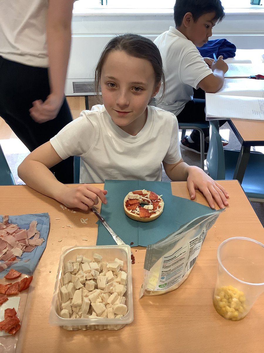 Miss Taylor tweet media