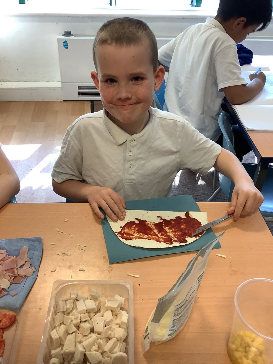 Miss Taylor tweet media