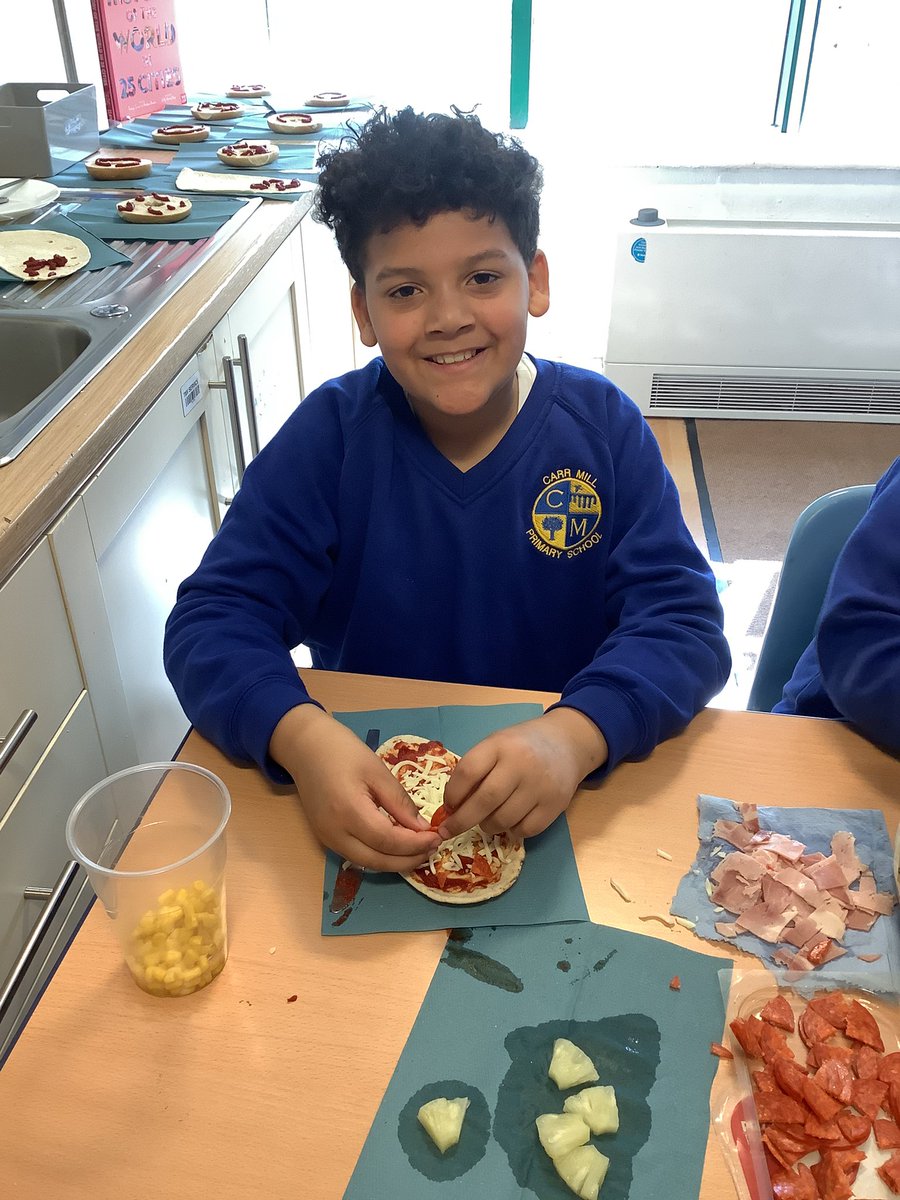 In our DT topic, we are focusing on creating our very own pizza! We have looked at safety, nutrition, ingredient combinations etc to create our very own!
Here is some of us creating these! 🍕🍕🍕🍕

<a href="/Carrmillprimary/">Carr Mill Primary</a> 
#carrmilldt