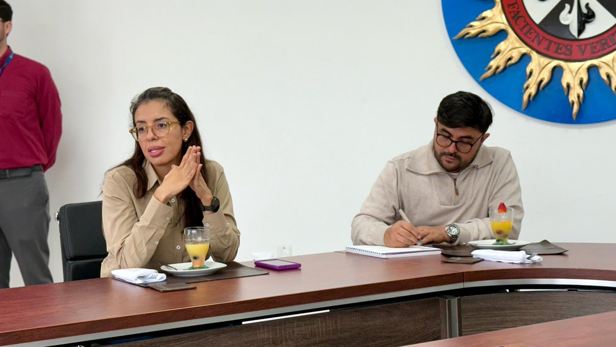 GobMeta's tweet photo. Avanzamos en diálogos con la Universidad Santo Tomás para la consolidación de El Meta Educa y Emplea, identificando los avances en el sector académico.

Modelos de educación dual en países como Alemania han permitido el desarrollo exponencial de sus regiones. https://t.co/wlbE3INGPw