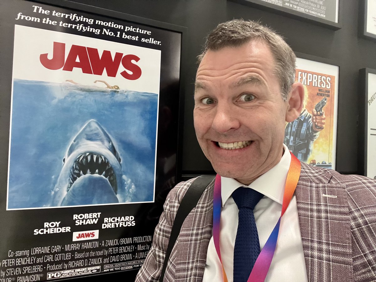markfreer2's tweet photo. 🤔 How if #Fear hindering your leadership?

😱Fear is the shark in your #leadership journey - it can lurk, it can bite, but it doesn’t have to control you

💯The key is learning to swim with #courage, #clarity &amp; #Confidence 

https://t.co/sGdYXqxXjx https://t.co/uxXvdpJP0z