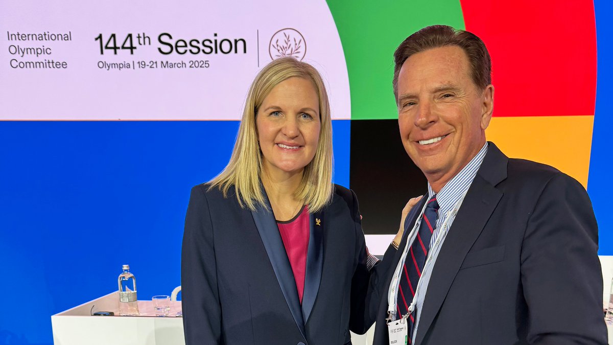 SLCUT2034's tweet image. Fraser Bullock congratulates @KirstyCoventry, who was just elected as the new president of the IOC! 🌟
The decorated Olympic champion swimmer is the IOC’s first woman president, its first African president AND the youngest IOC president in history. 💪