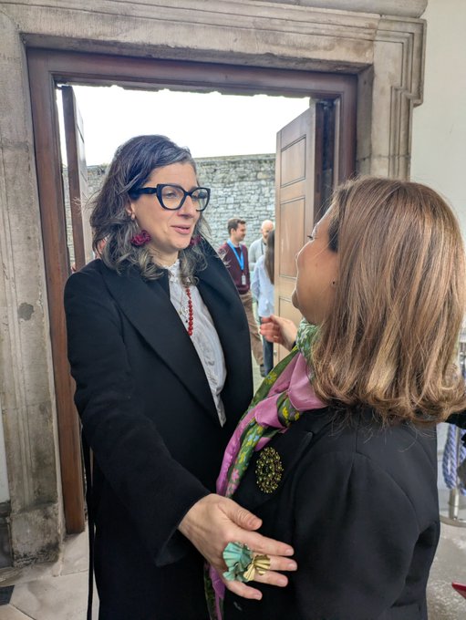 Ambassador Dr JIlan Wahba Abdalmajid embracing Francesca Albanese, UN Special Rapporteur oPt, after the talk 