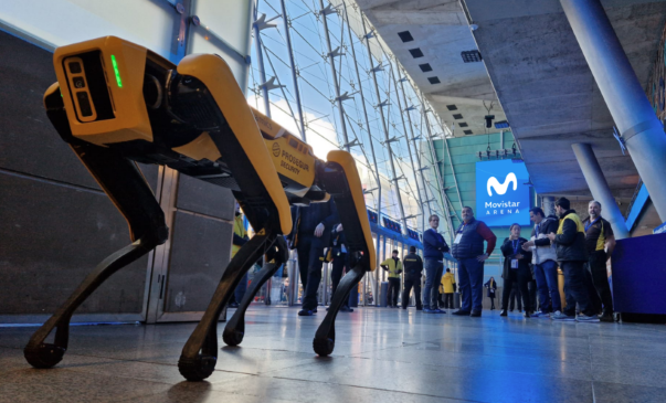 ProsegurGlobal's tweet image. #ProsegurSecurity ha participado en las recientes pruebas piloto de tecnología 5G Standalone (SA) en la banda de ondas milimétricas (26 GHz) realizadas en el Movistar Arena durante el partido de baloncesto Real Madrid vs Baskonia.  🚀

ow.ly/kL9c50VlBmi