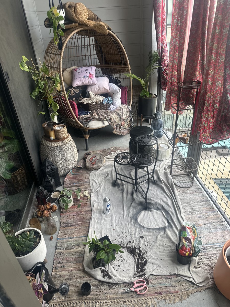 KateXKennedy1's tweet photo. Hello, is this thing on? I’m back from the other side - not unlike Persephone’s descent into the underworld I, too am back from the seasonal allergies of death. A few things I’ve been up to, since missing you🩷🌼🌿 https://t.co/r0aha7M92a