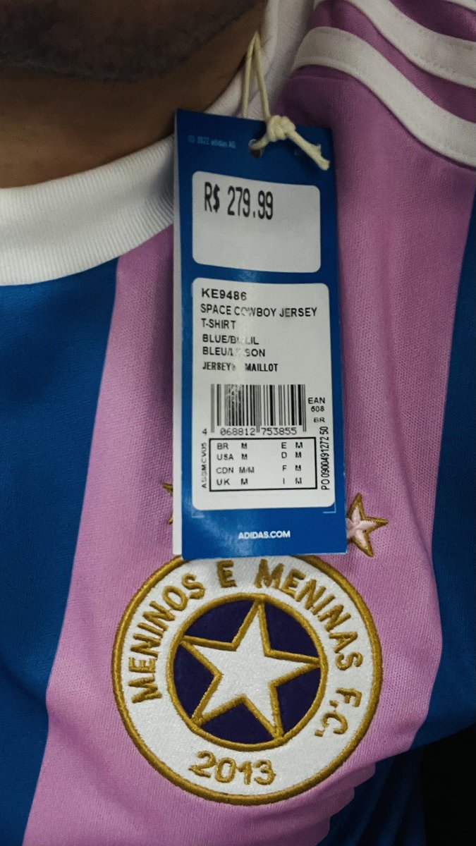vitoreilish's tweet photo. VENDO camiseta Adidas x Jão Meninos e Meninas FC Original
Tamanho M e G
NOVA nunca usada (obviamente não é a da foto)
R$420,00 + frete
Tenho nota fiscal e a sacolinha da Adidas
DM https://t.co/MiVFYtEYpX