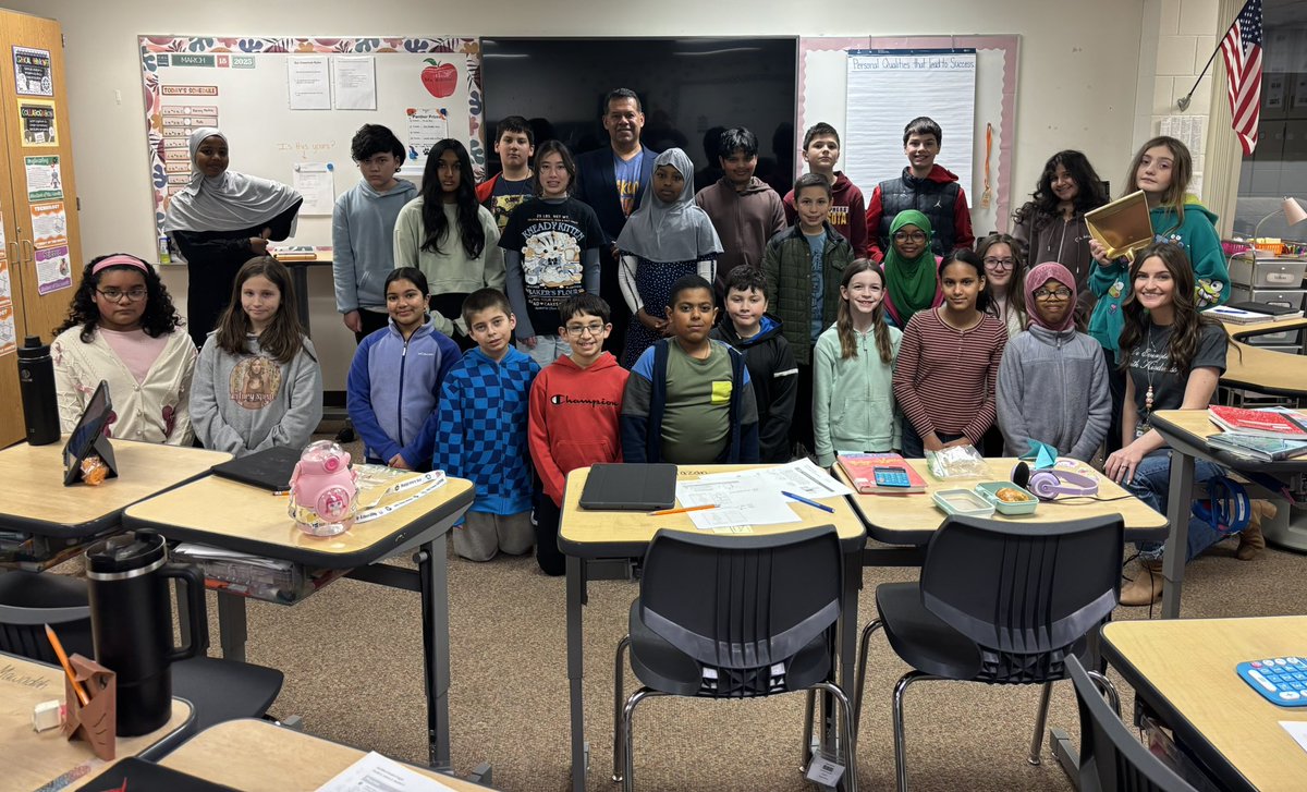 johnnystem's tweet photo. Congratulations to Ms. Brenner’s 5th grade class for winning the Golden Dust Pan Award!  The award is given to the best class exhibiting “Panther Pride” by having the cleanest classroom and helping our school look great 👍🏽 https://t.co/1PiULihG5A