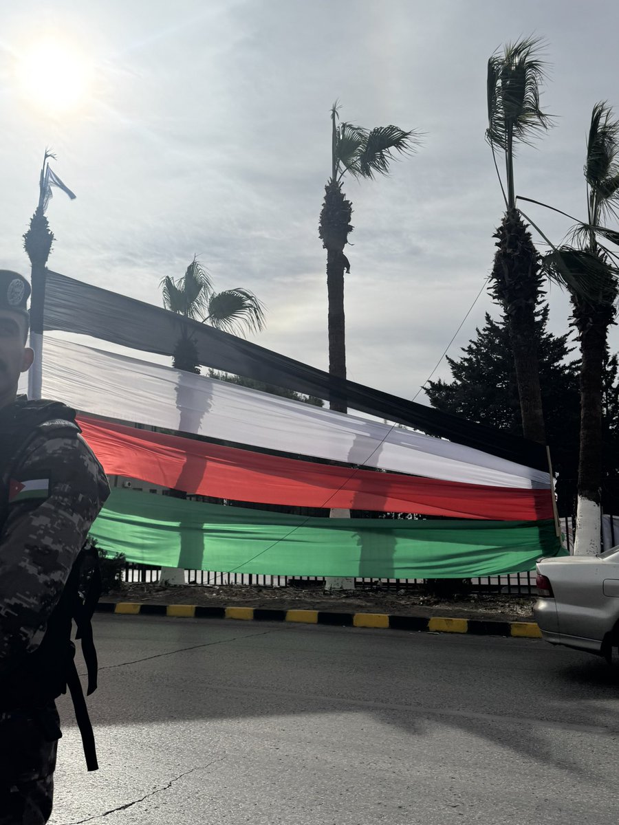 Kh99S99's tweet photo. بالعلالي علاااااه 🇯🇴🇯🇴🇯🇴🇯🇴🇯🇴

#علم_الاردن 
#الأردن https://t.co/7sTmkTFu8E